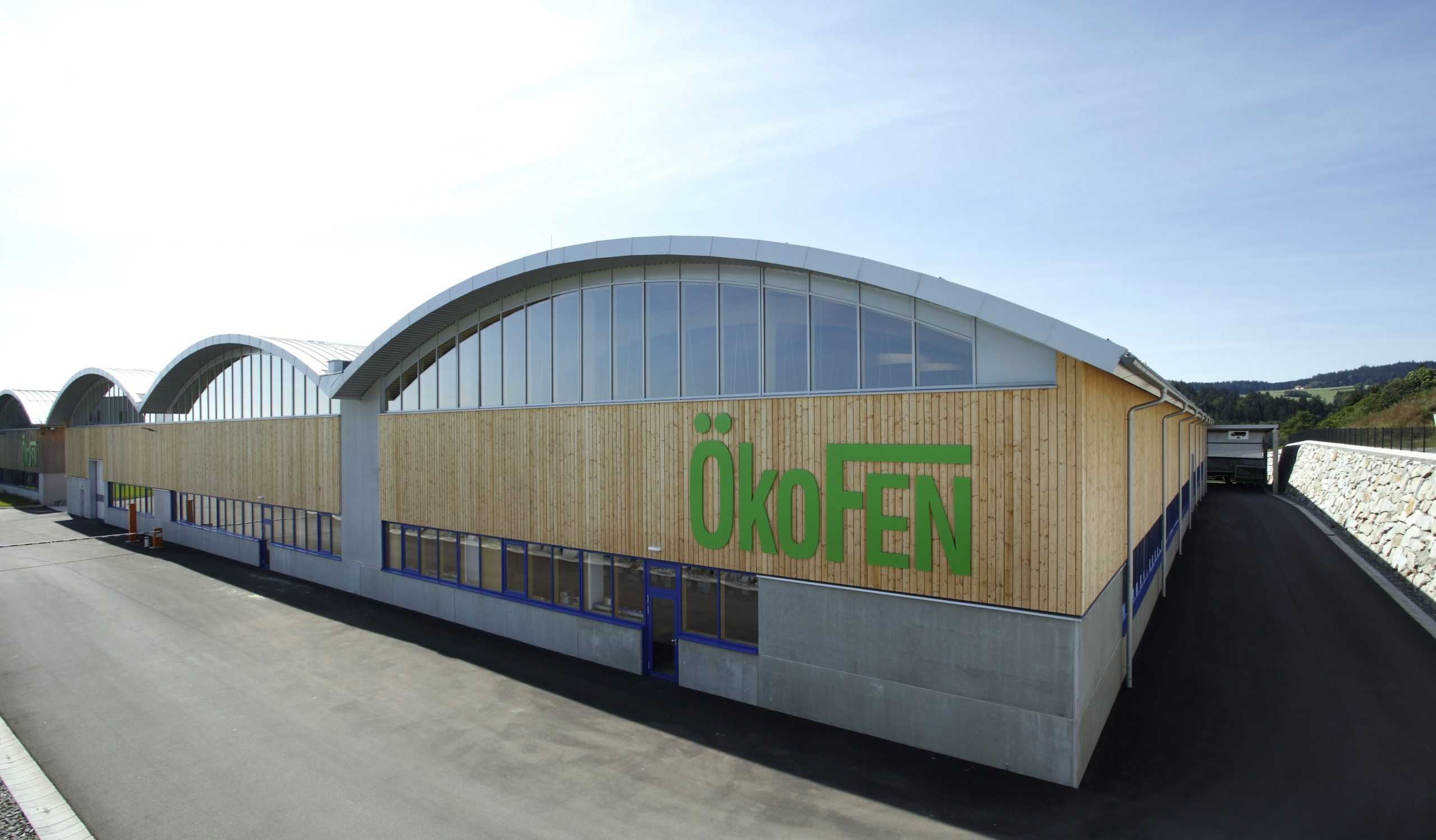 Ökofen Logistikzentrum in Holzbauweise.