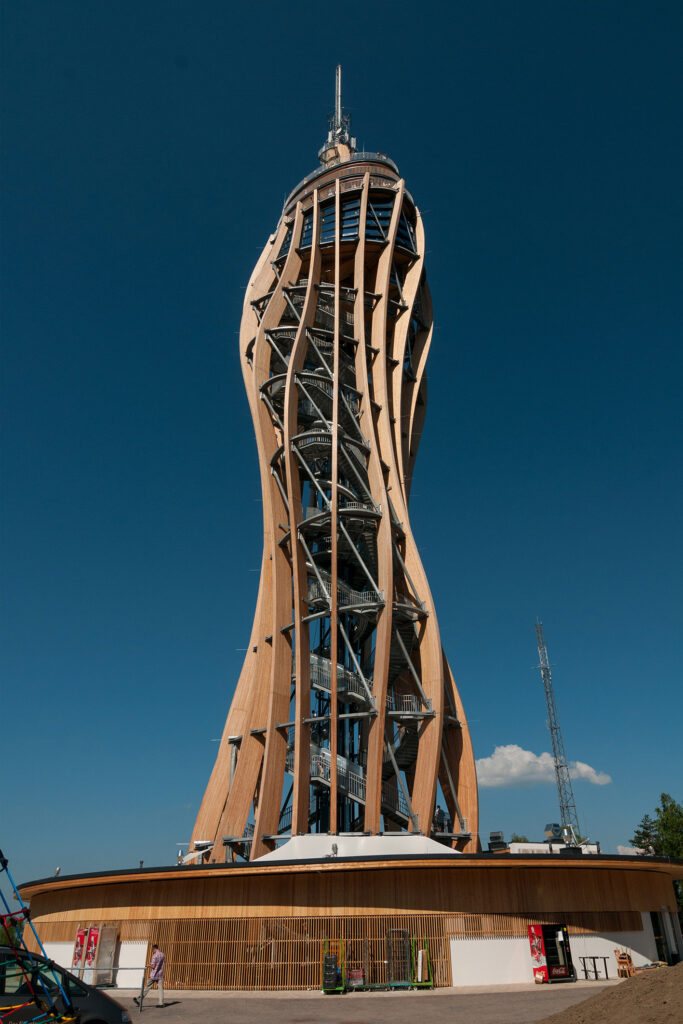Holzaussichtsturm Pyramidenkogel, Holzbau.